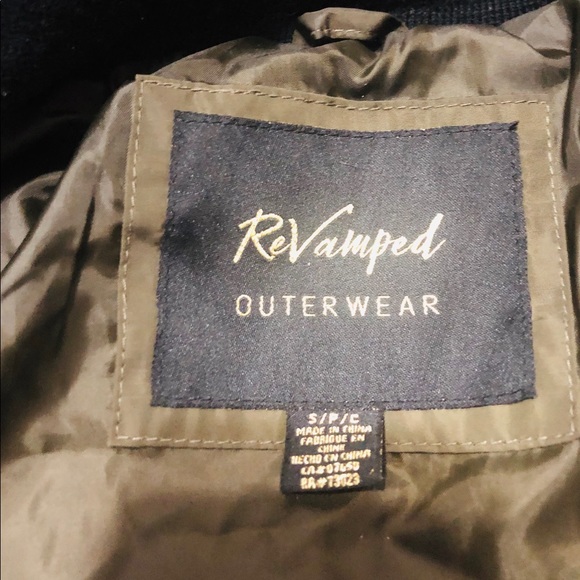 Winter coat - Picture 5 of 9